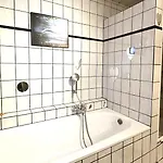 Grosszuegige Handwerkerwohnung - Viel Platz Und Voll Ausgestattet Apartamento *