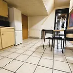 Grosszuegige Handwerkerwohnung - Viel Platz Und Voll Ausgestattet Apartamento *