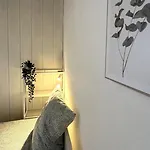 Grosszuegige Handwerkerwohnung - Viel Platz Und Voll Ausgestattet Apartamento *
