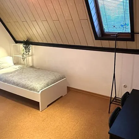 Grosszuegige Handwerkerwohnung - Viel Platz Und Voll Ausgestattet Apartmán