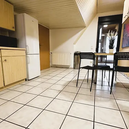 Grosszuegige Handwerkerwohnung - Viel Platz Und Voll Ausgestattet Apartmán *
