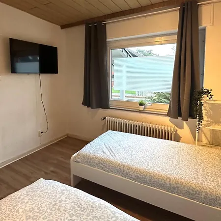 Grosszuegige Handwerkerwohnung - Viel Platz Und Voll Ausgestattet *