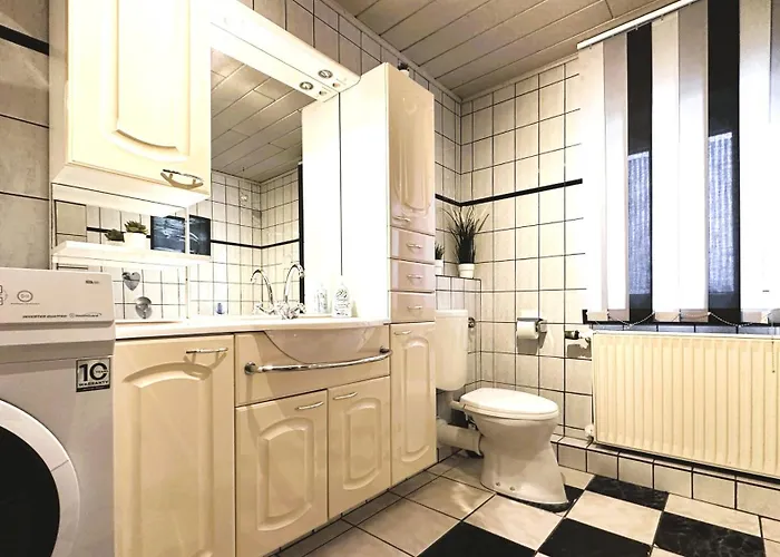 Lejlighed Grosszuegige Handwerkerwohnung - Viel Platz Und Voll Ausgestattet *