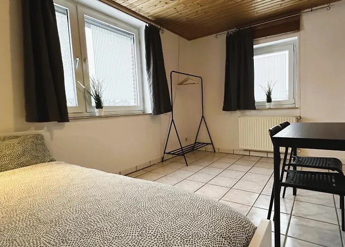 Grosszuegige Handwerkerwohnung - Viel Platz Und Voll Ausgestattet