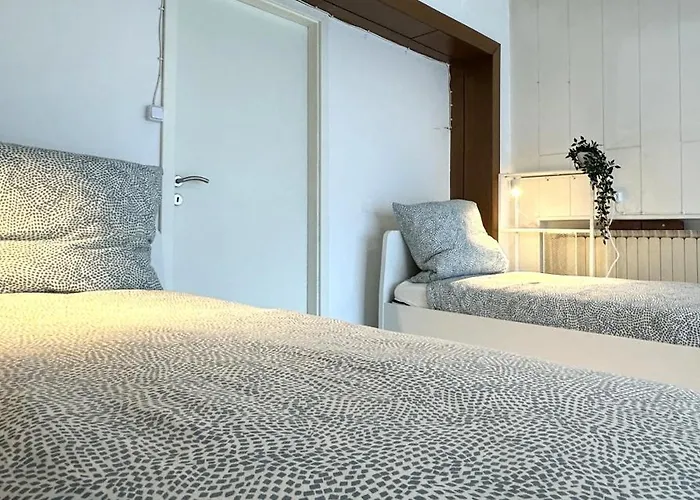 Grosszuegige Handwerkerwohnung - Viel Platz Und Voll Ausgestattet