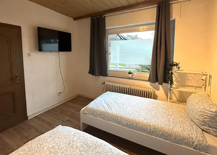 Grosszuegige Handwerkerwohnung - Viel Platz Und Voll Ausgestattet *